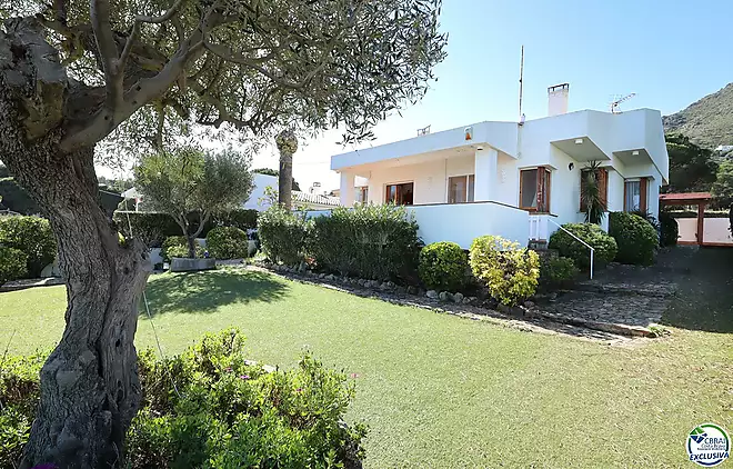 Casa amb vistes al mar a Cap de Vol – Exclusivitat i encant a El Port de la Selva